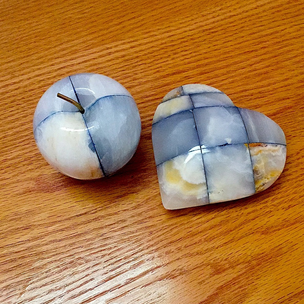 Onyx Heart & Apple Paper Weight/Decoration